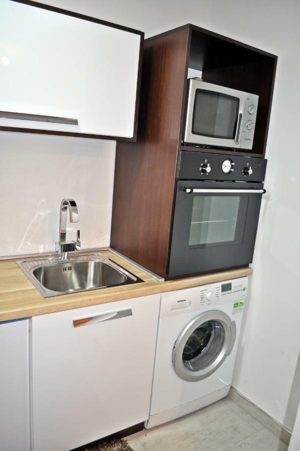 Apartman Dina Apartment Tuzla Bagian luar foto
