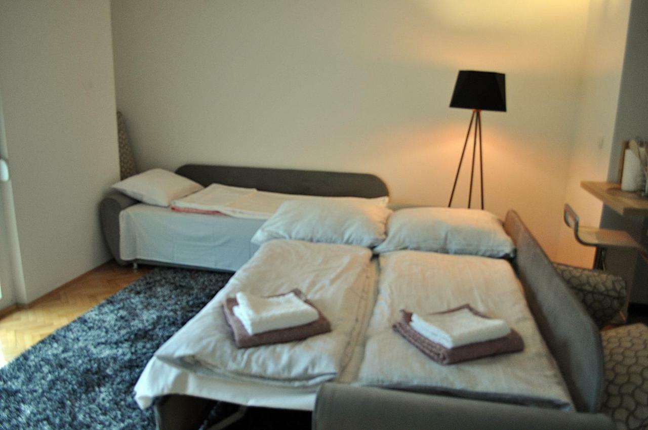 Apartman Dina Apartment Tuzla Bagian luar foto